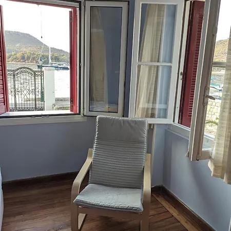 Barracks 1856 דירה *